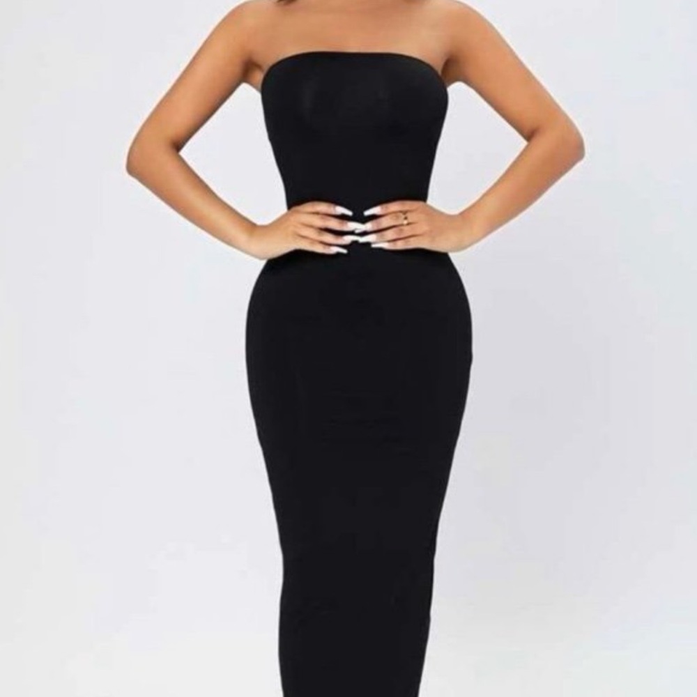 Elegant Black Strapless Dress